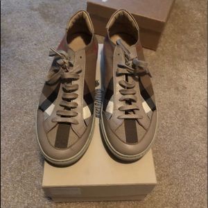 Burberry hartfield house check low top